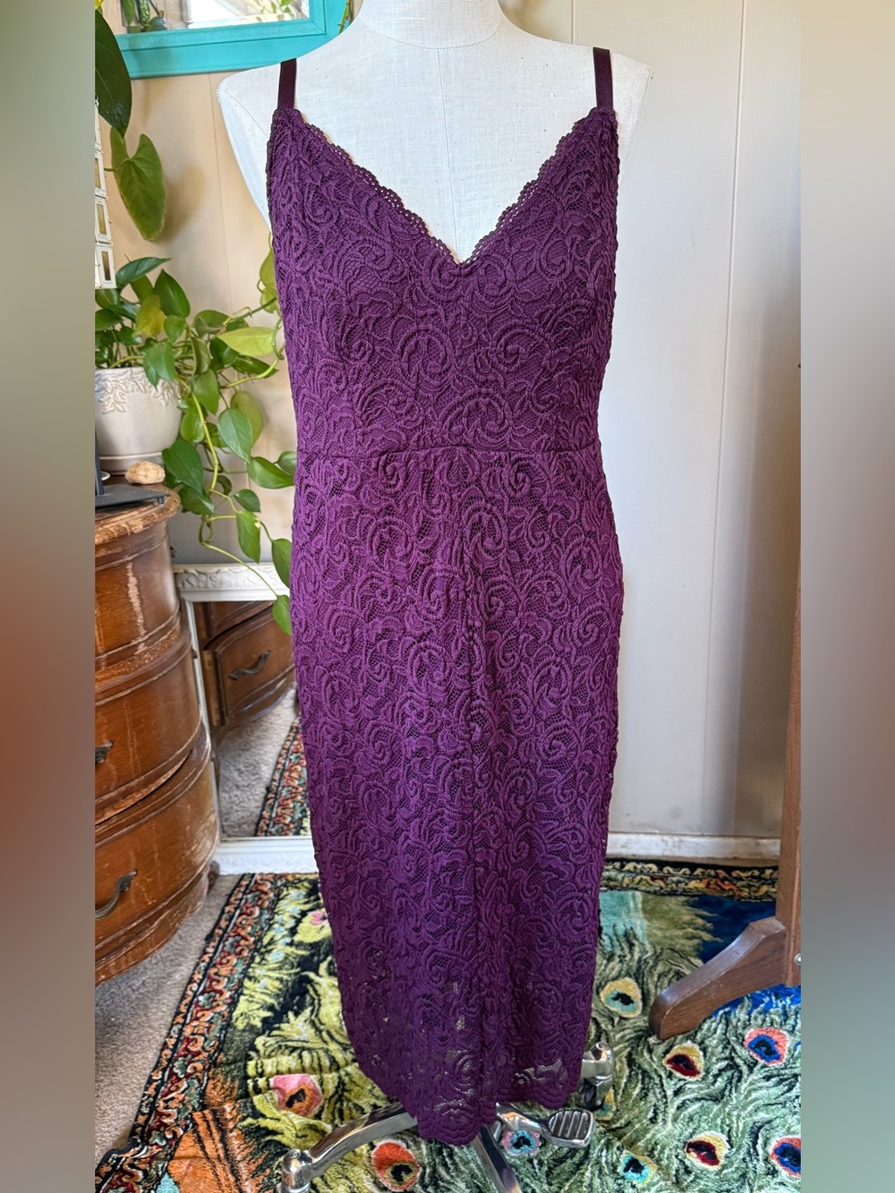 Torrid Midi Lace Body Con Dress, Wine, Plus Size 2X - Picture 4 of 11